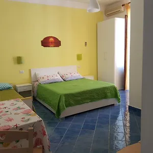 Centro Storico Flat 7 Min From Port Lipari (Isola Lipari)